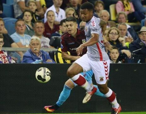 故事无疑是 故事无疑是