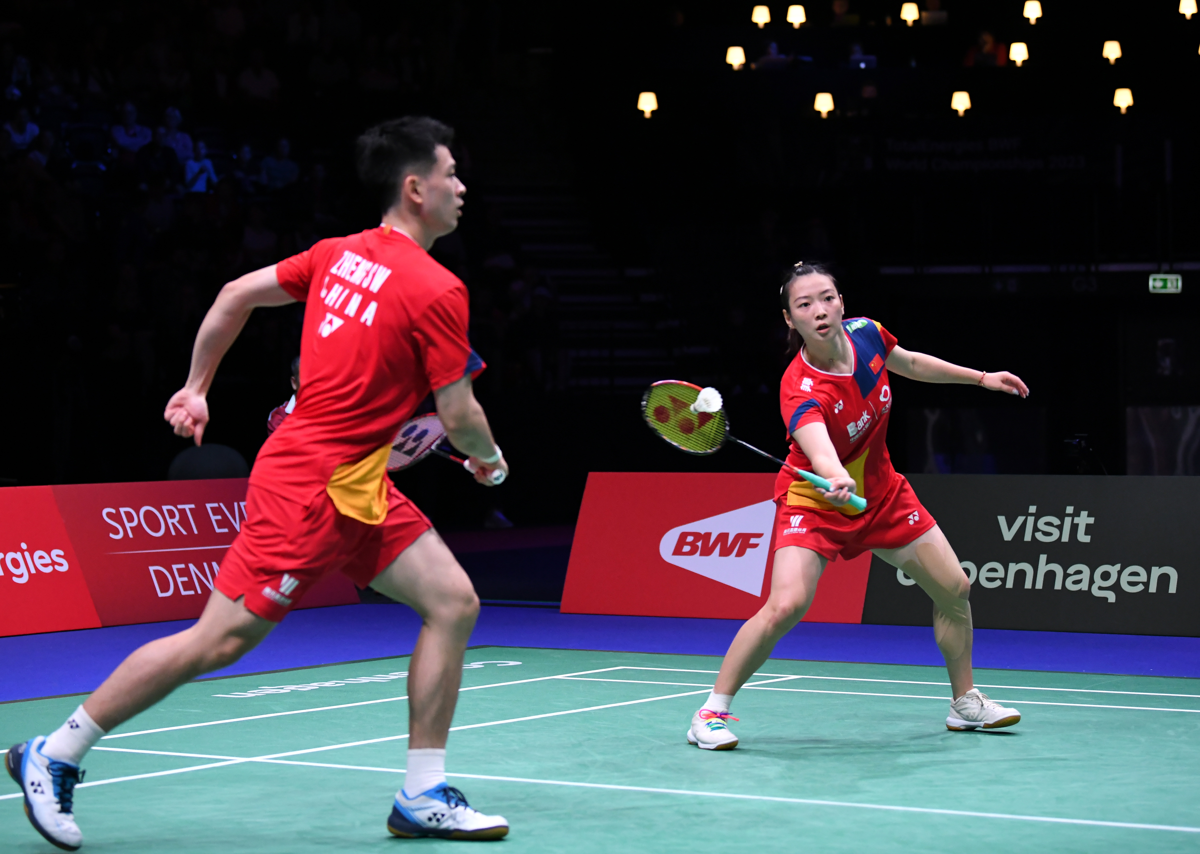 缺席是一个 缺席是一个