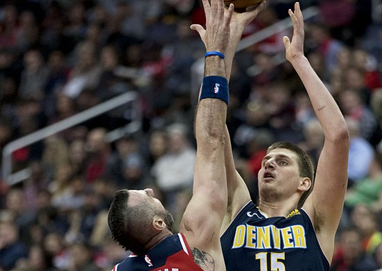 迪布林的持 迪布林的持